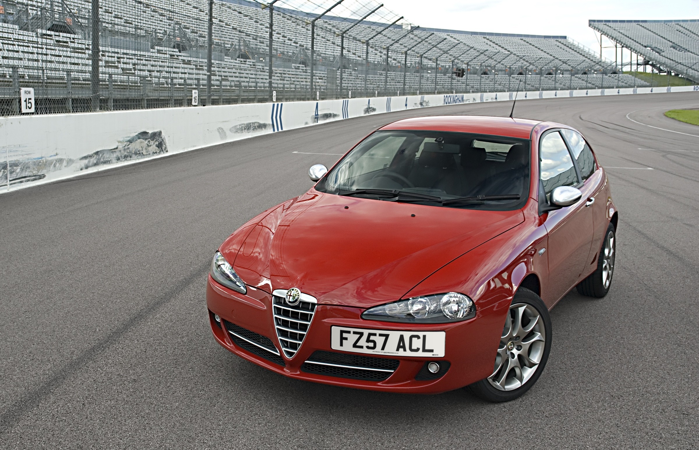 Размер колёс на Alfa Romeo 147 2007 Подбор шин на Alfa Romeo 147 2007