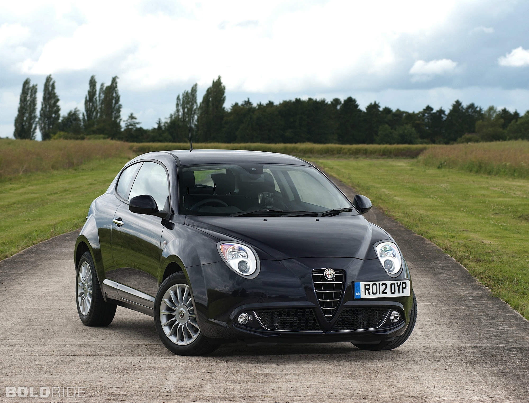 Размер колёс на Alfa Romeo MiTo 2012 Подбор шин на Alfa Romeo MiTo 2012