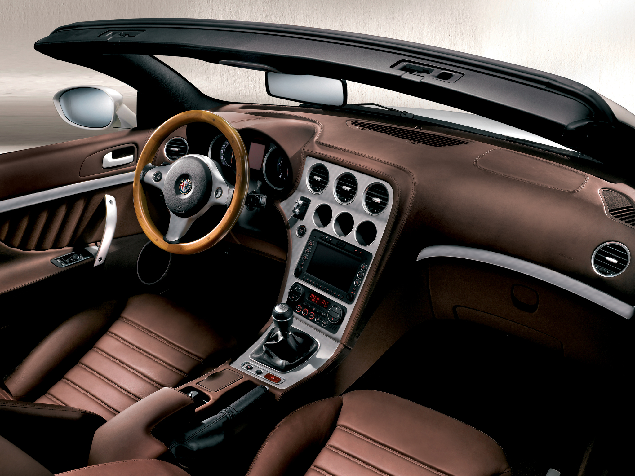 Размер колёс на Alfa Romeo Spider 2007 Подбор шин на Alfa Romeo Spider 2007