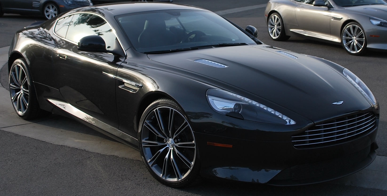 Размер колёс на Aston Martin DB9 2014 Подбор шин на Aston Martin DB9 2014