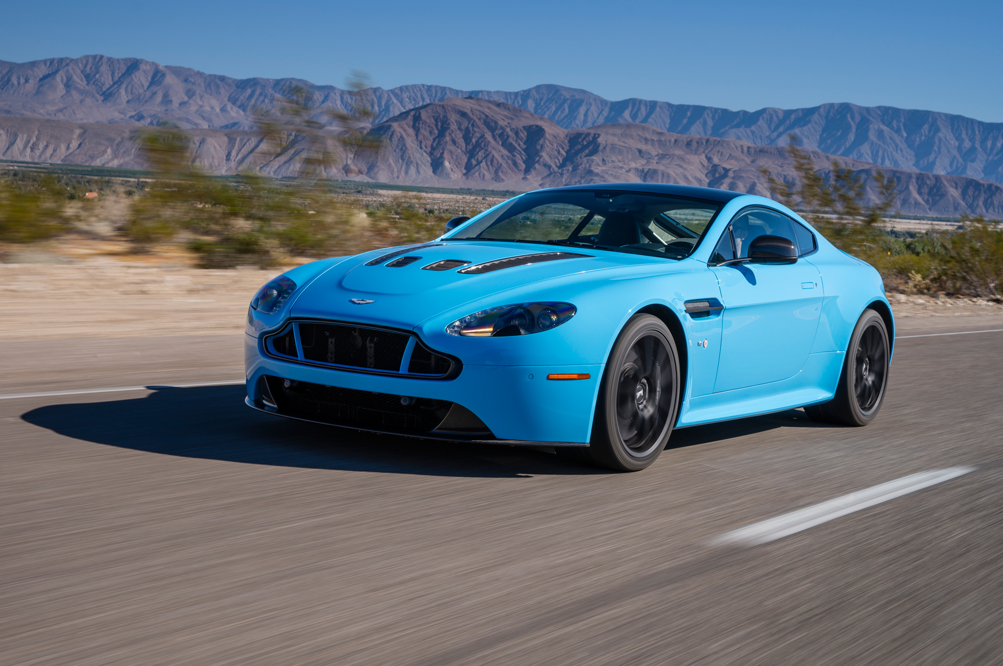Размер колёс на Aston Martin V12 Vantage 2015 Подбор шин на Aston Martin V12 Vantage 2015