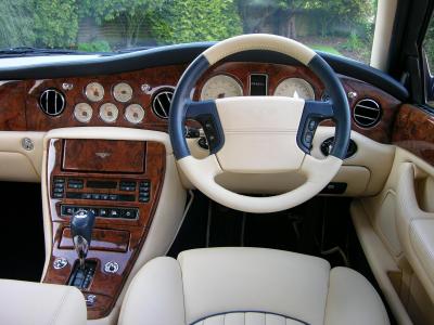Размер колёс на Bentley Arnage 1999 Подбор шин на Bentley Arnage 1999