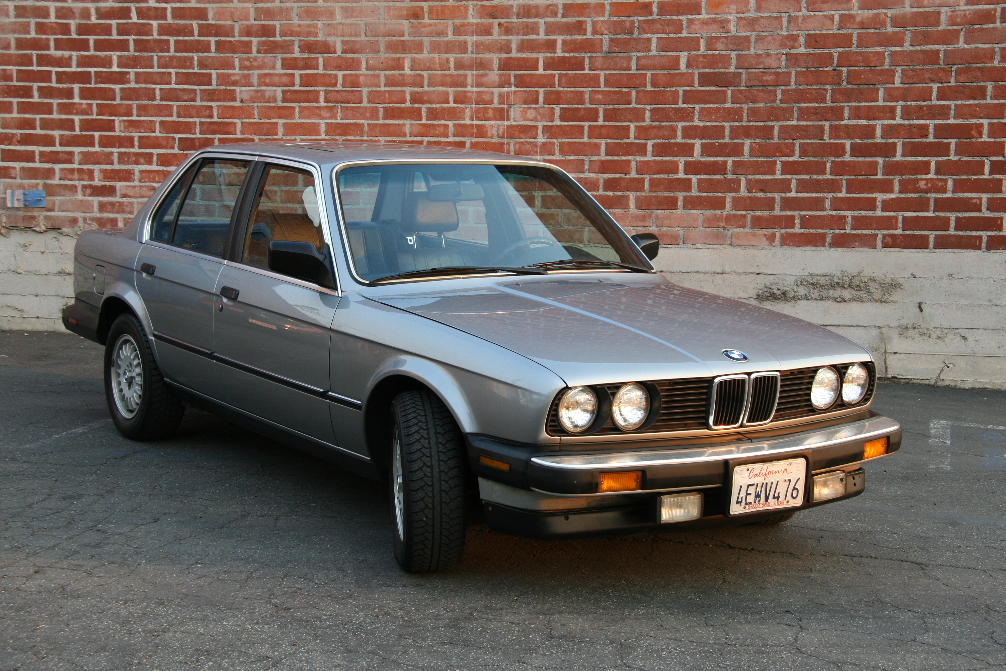 Размер колёс на BMW 3 Series 1987 Подбор шин на BMW 3 Series 1987
