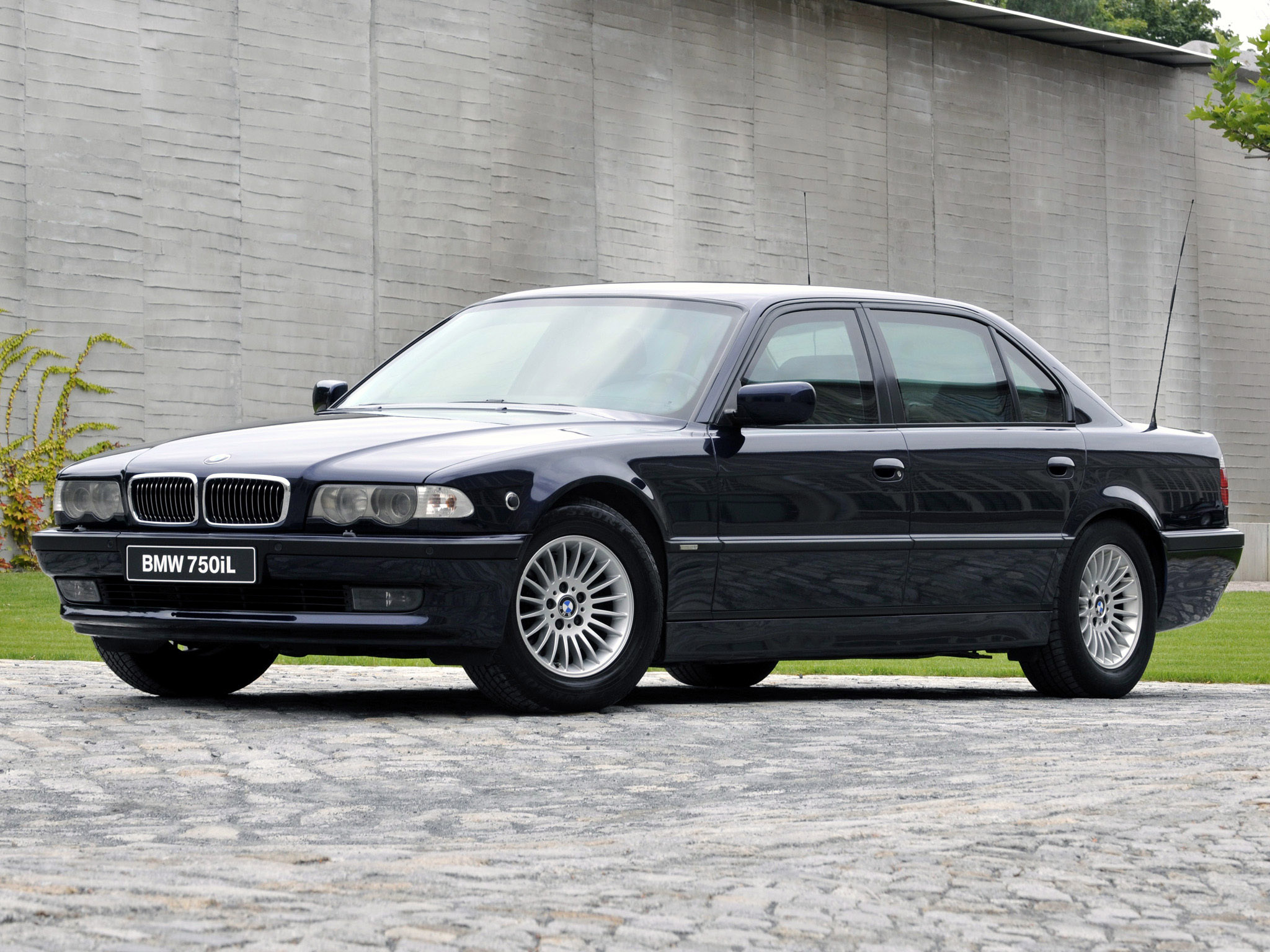 Размер колёс на BMW 7 Series 1998 Подбор шин на BMW 7 Series 1998