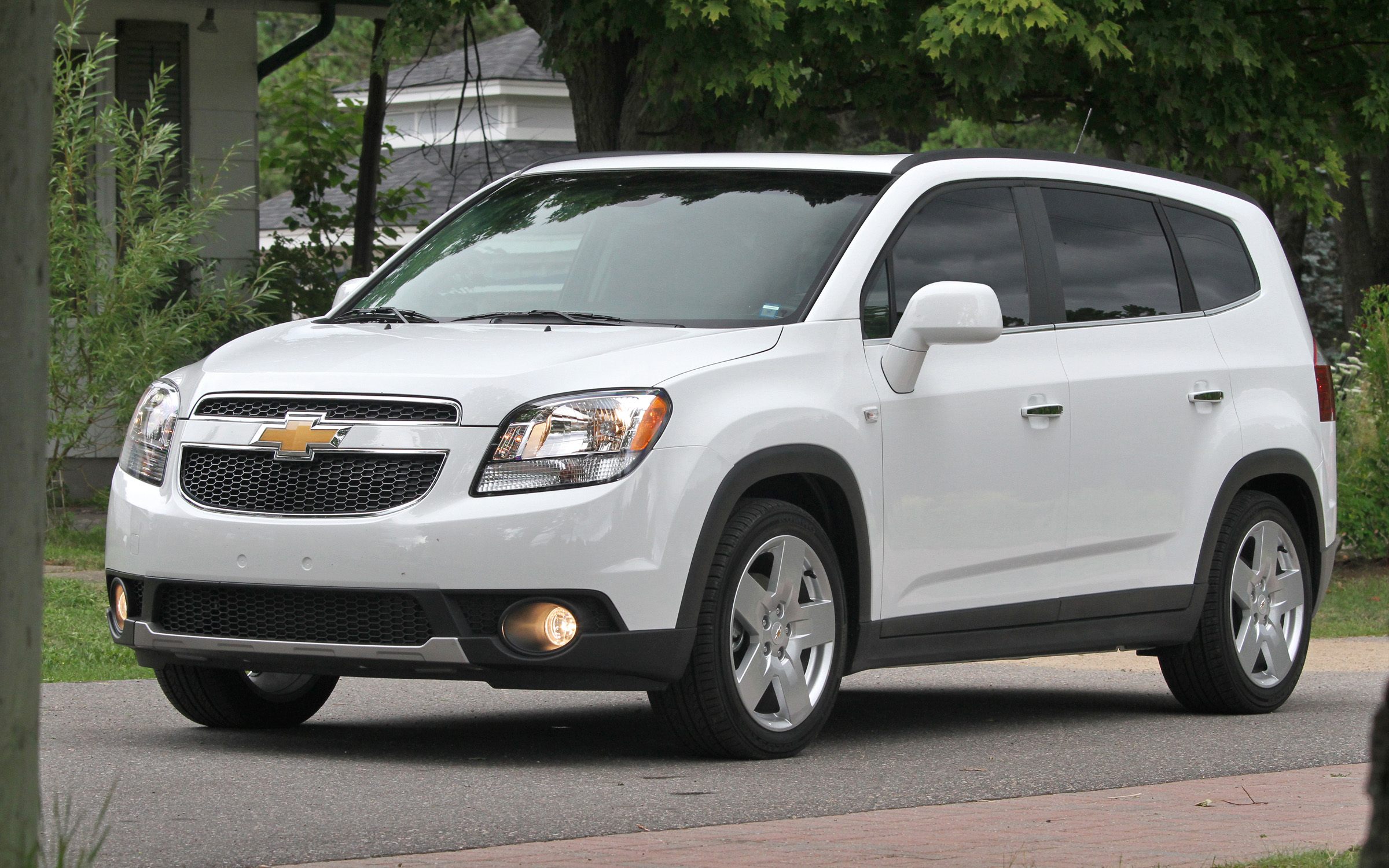 Размер колёс на Chevrolet Orlando 2012 Подбор шин на Chevrolet Orlando 2012