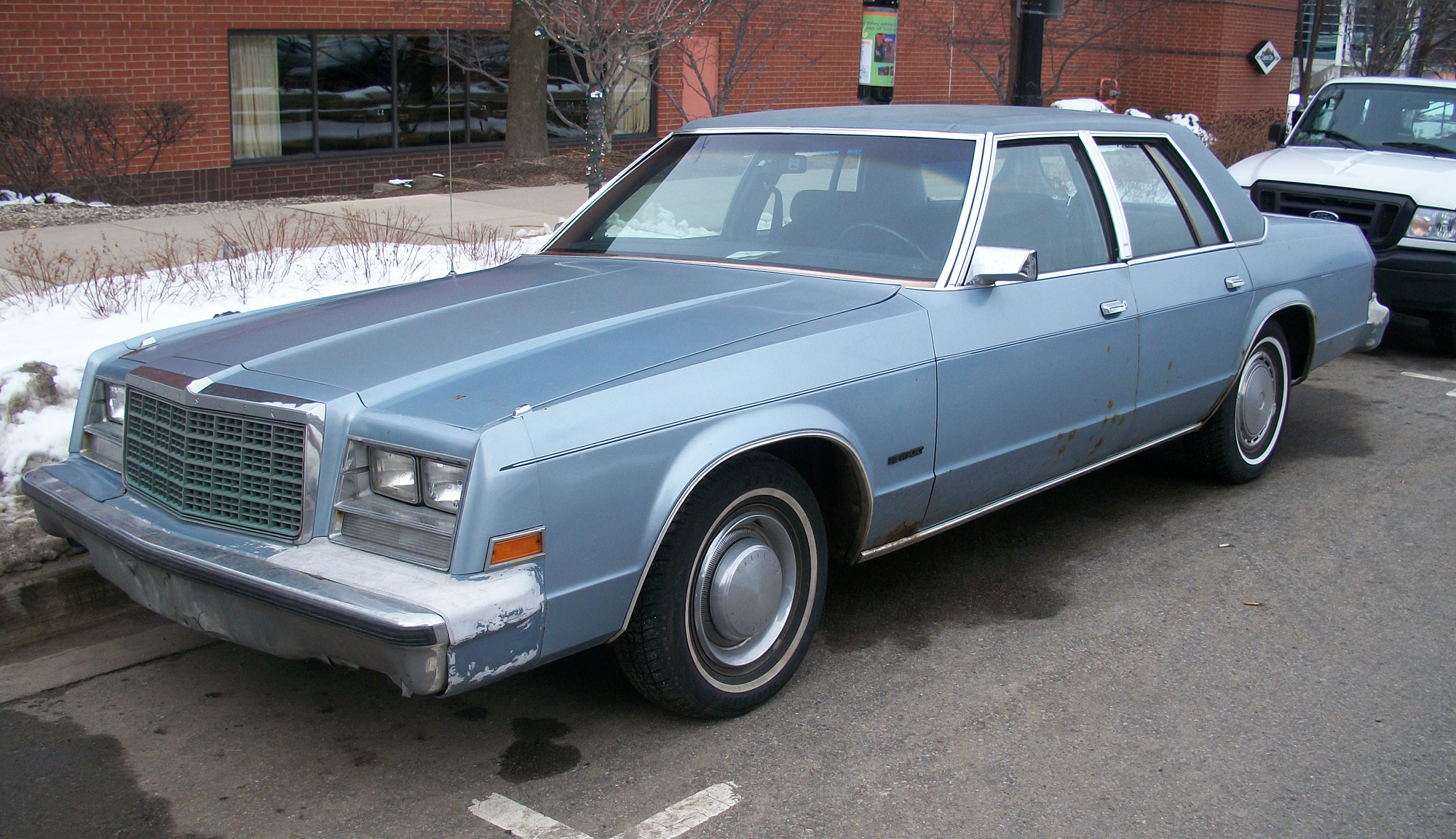 Размер колёс на Chrysler Newport 1981 Подбор шин на Chrysler Newport 1981