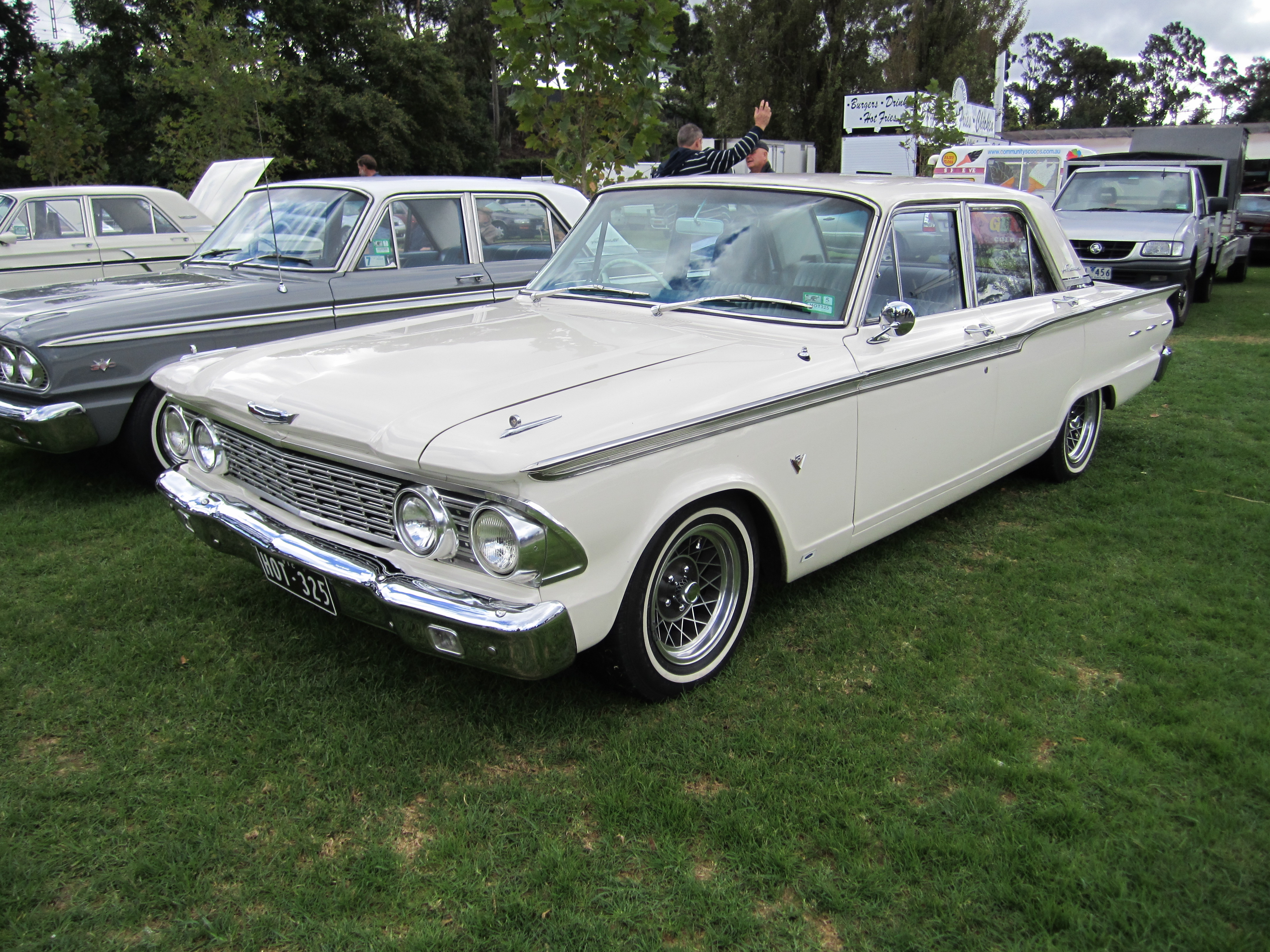 Размер колёс на Ford Fairlane 1962 Подбор шин на Ford Fairlane 1962