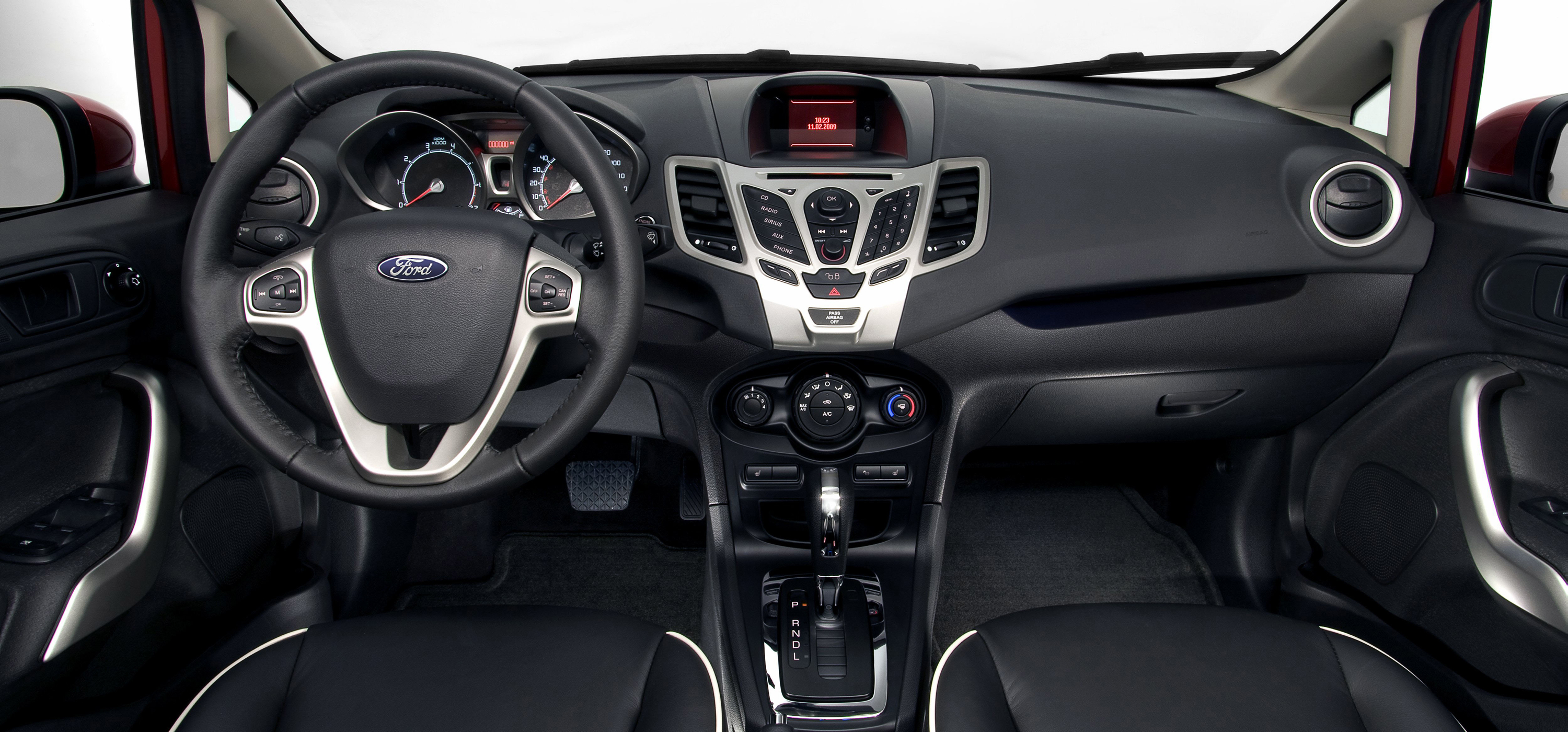 Размер колёс на Ford Fiesta 2010 Подбор шин на Ford Fiesta 2010