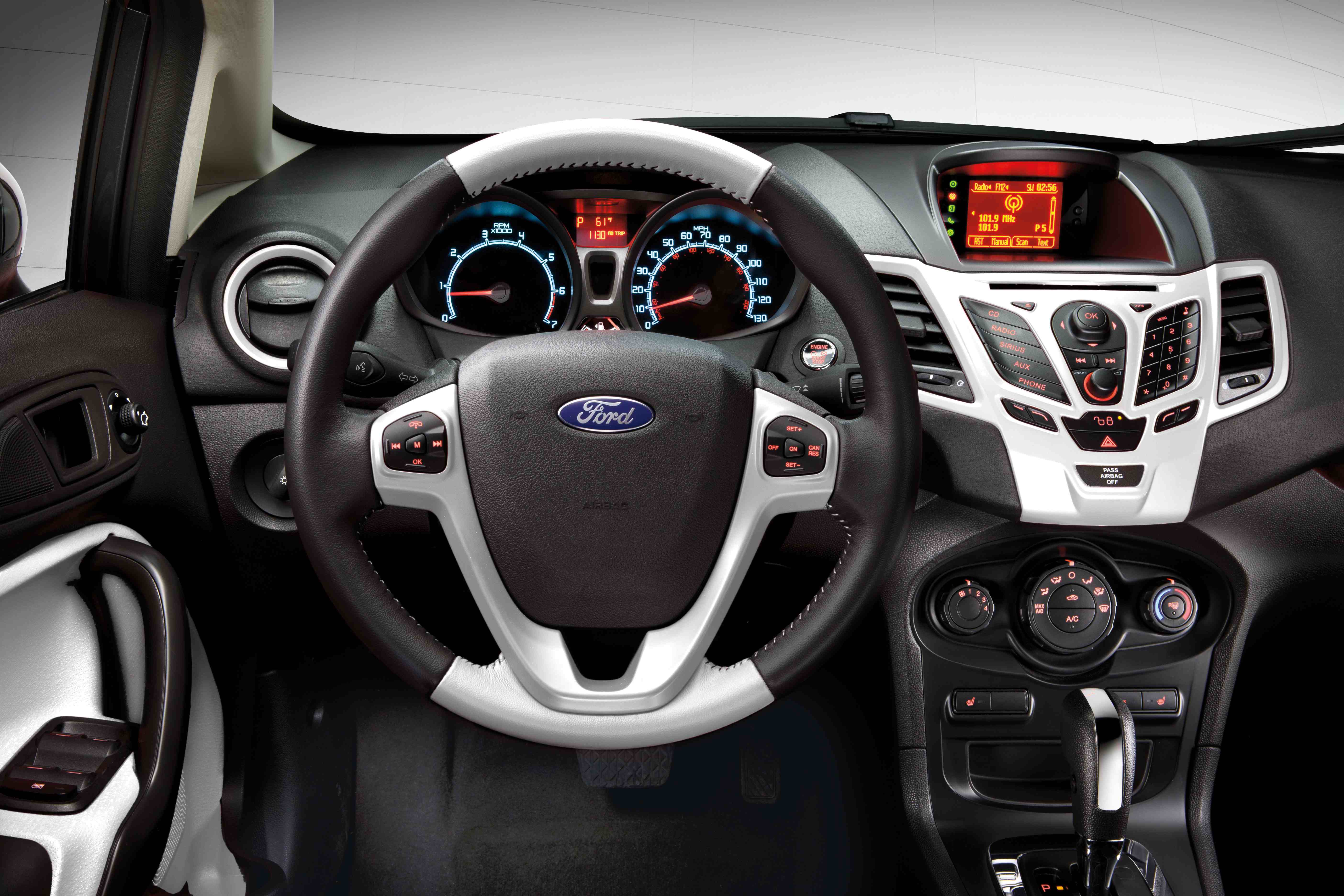 Размер колёс на Ford Fiesta 2012 Подбор шин на Ford Fiesta 2012