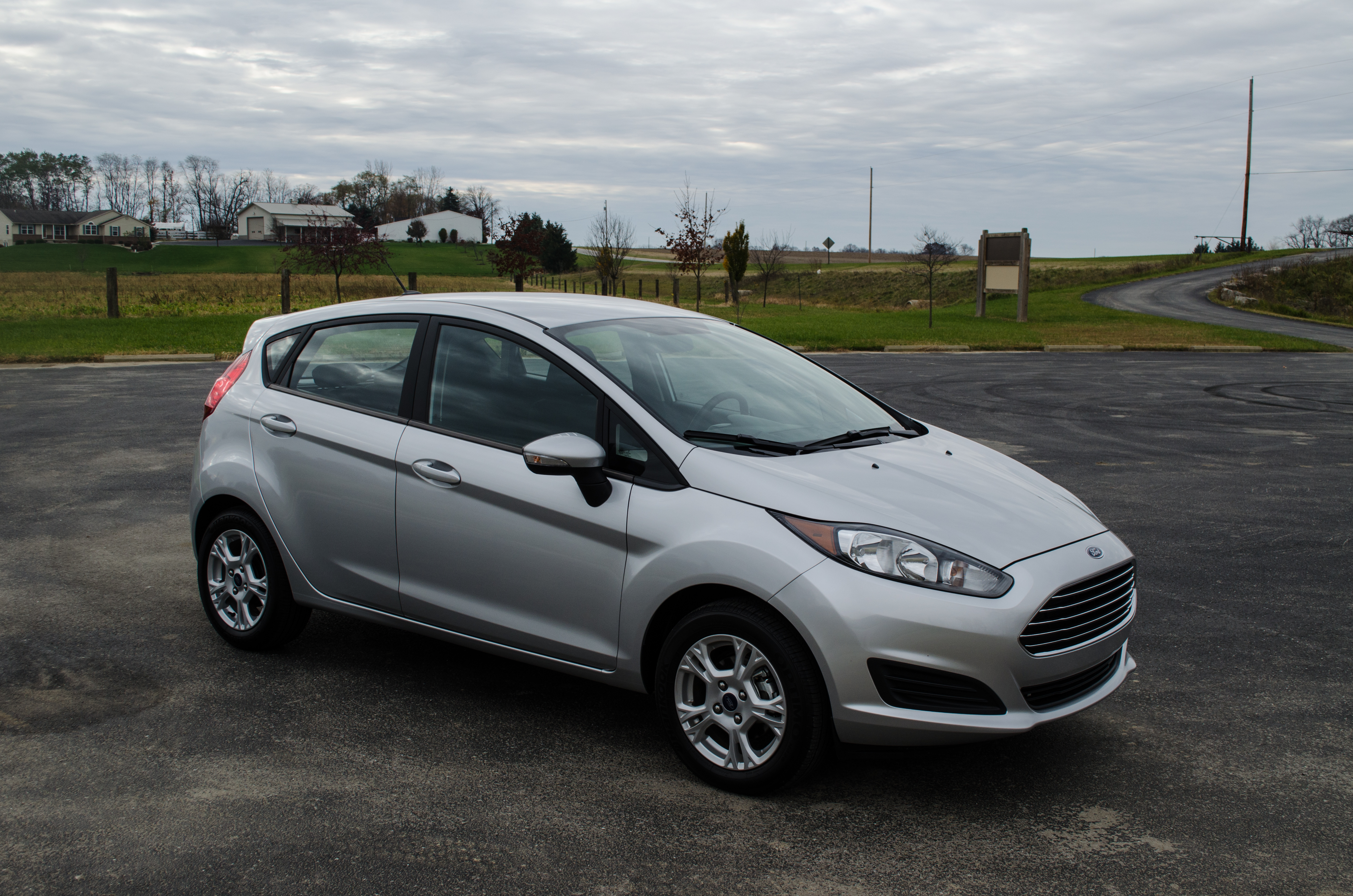 Размер колёс на Ford Fiesta 2014 Подбор шин на Ford Fiesta 2014