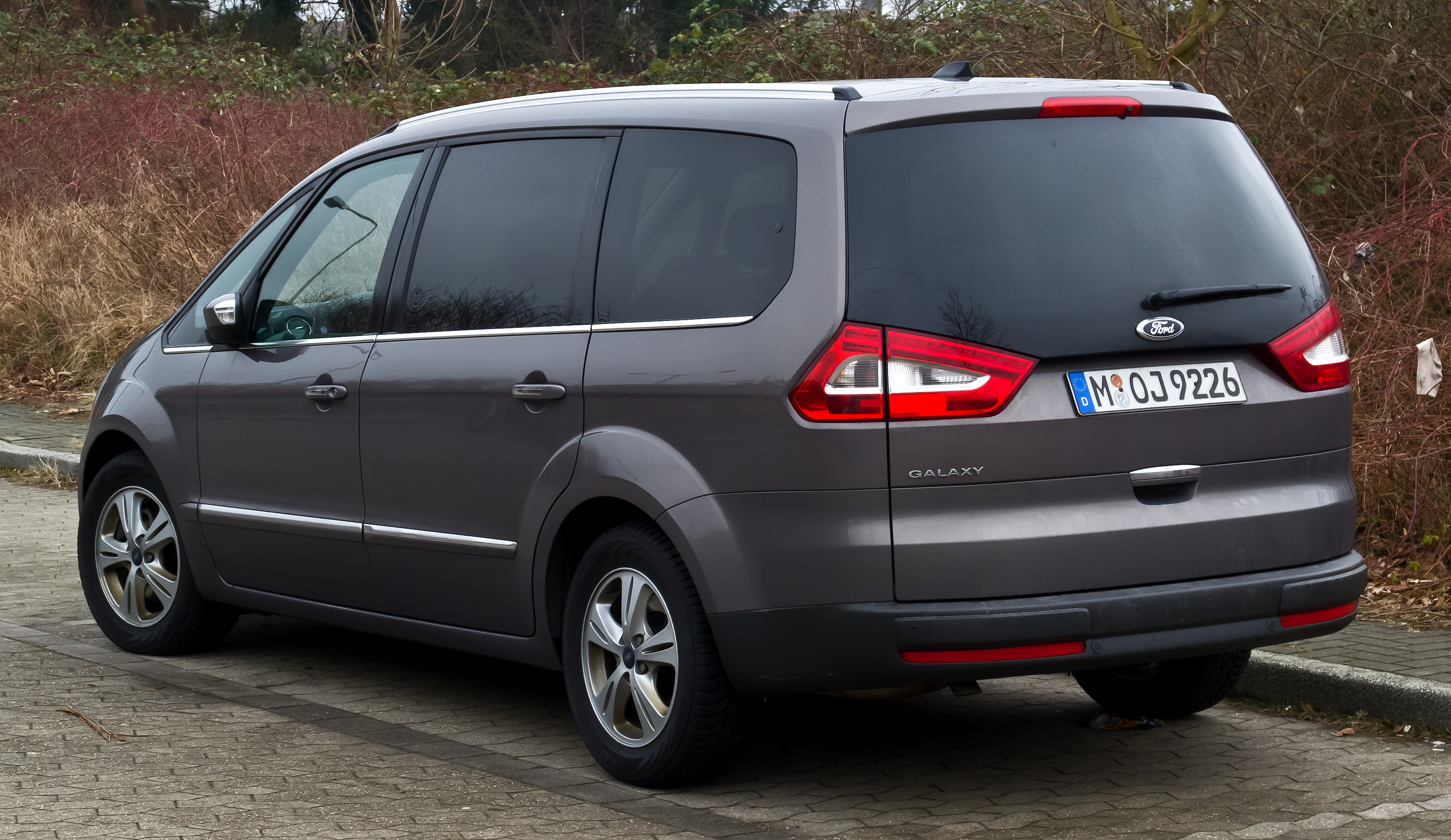 Размер колёс на Ford Galaxy 2013 Подбор шин на Ford Galaxy 2013