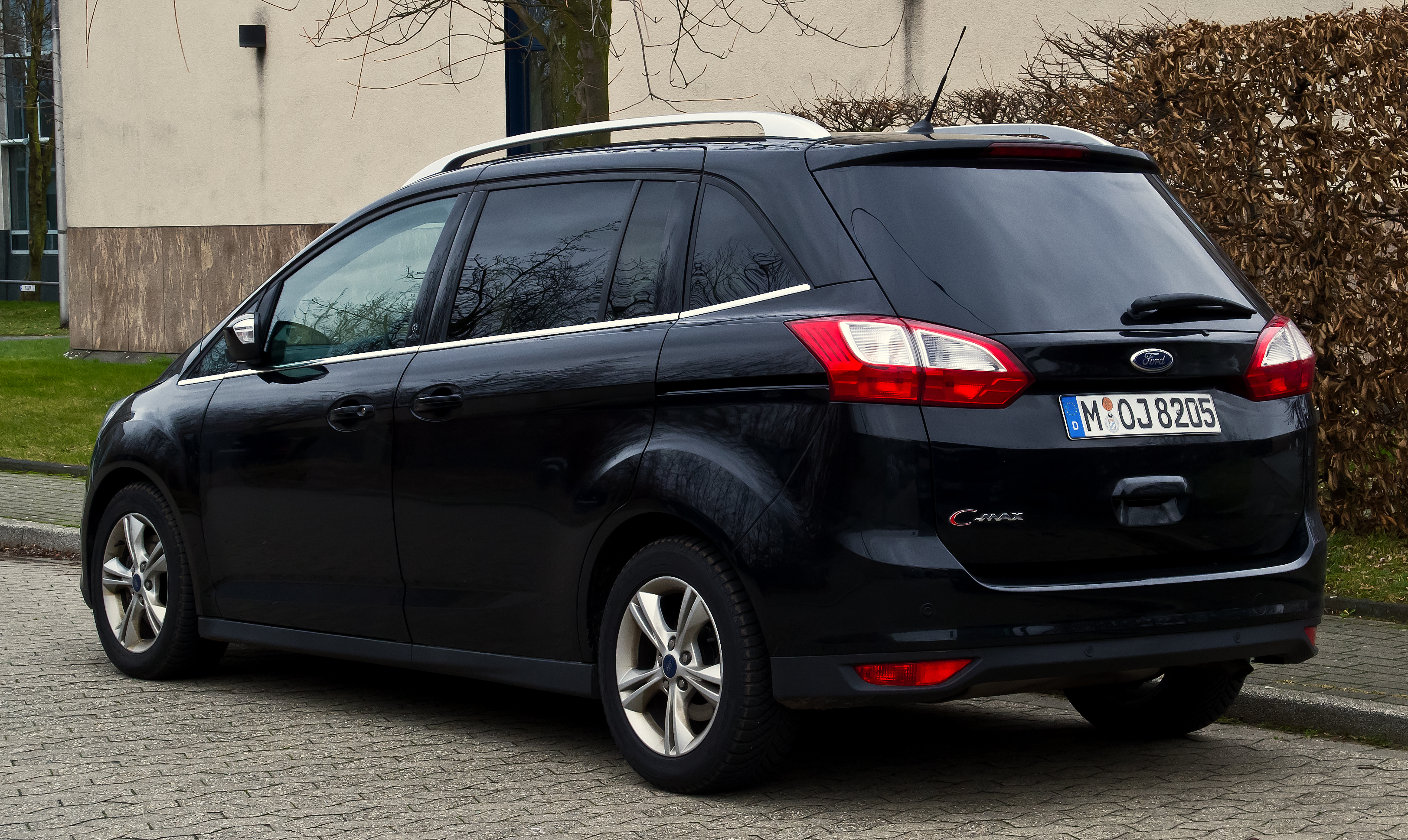 Размер колёс на Ford Grand C-MAX 2014 Подбор шин на Ford Grand C-MAX 2014