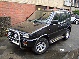 Размер колёс на Ford Maverick 1993 Подбор шин на Ford Maverick 1993