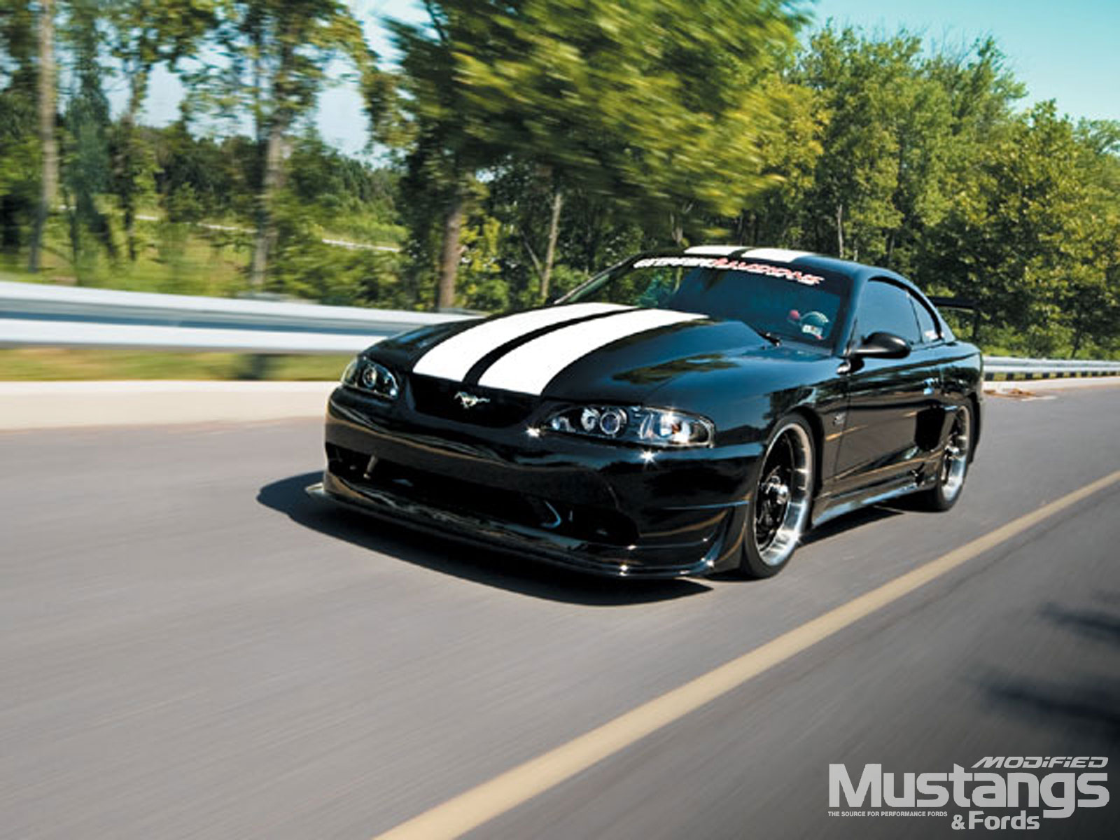Размер колёс на Ford Mustang 1995 Подбор шин на Ford Mustang 1995