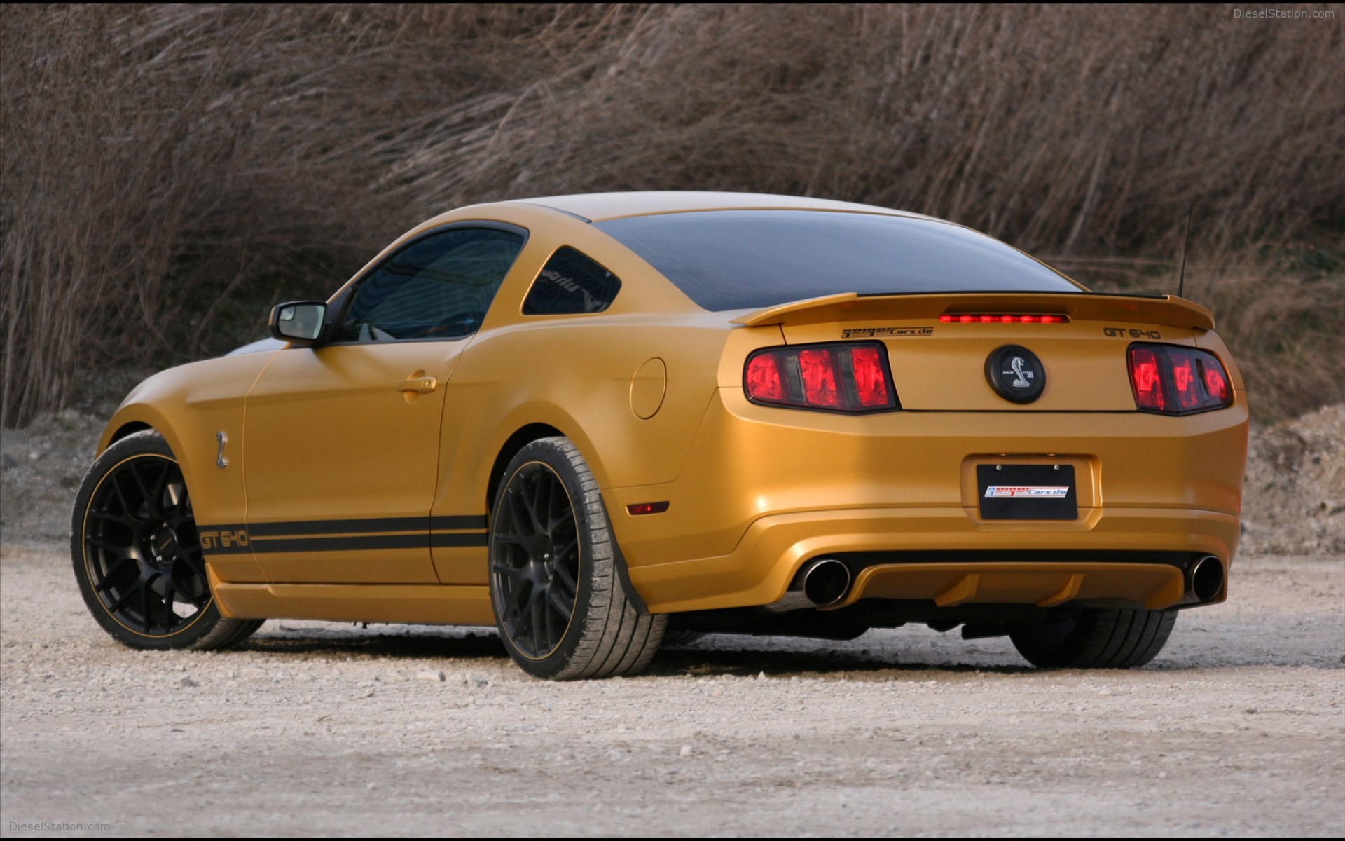 Размер колёс на Ford Mustang 2011 Подбор шин на Ford Mustang 2011