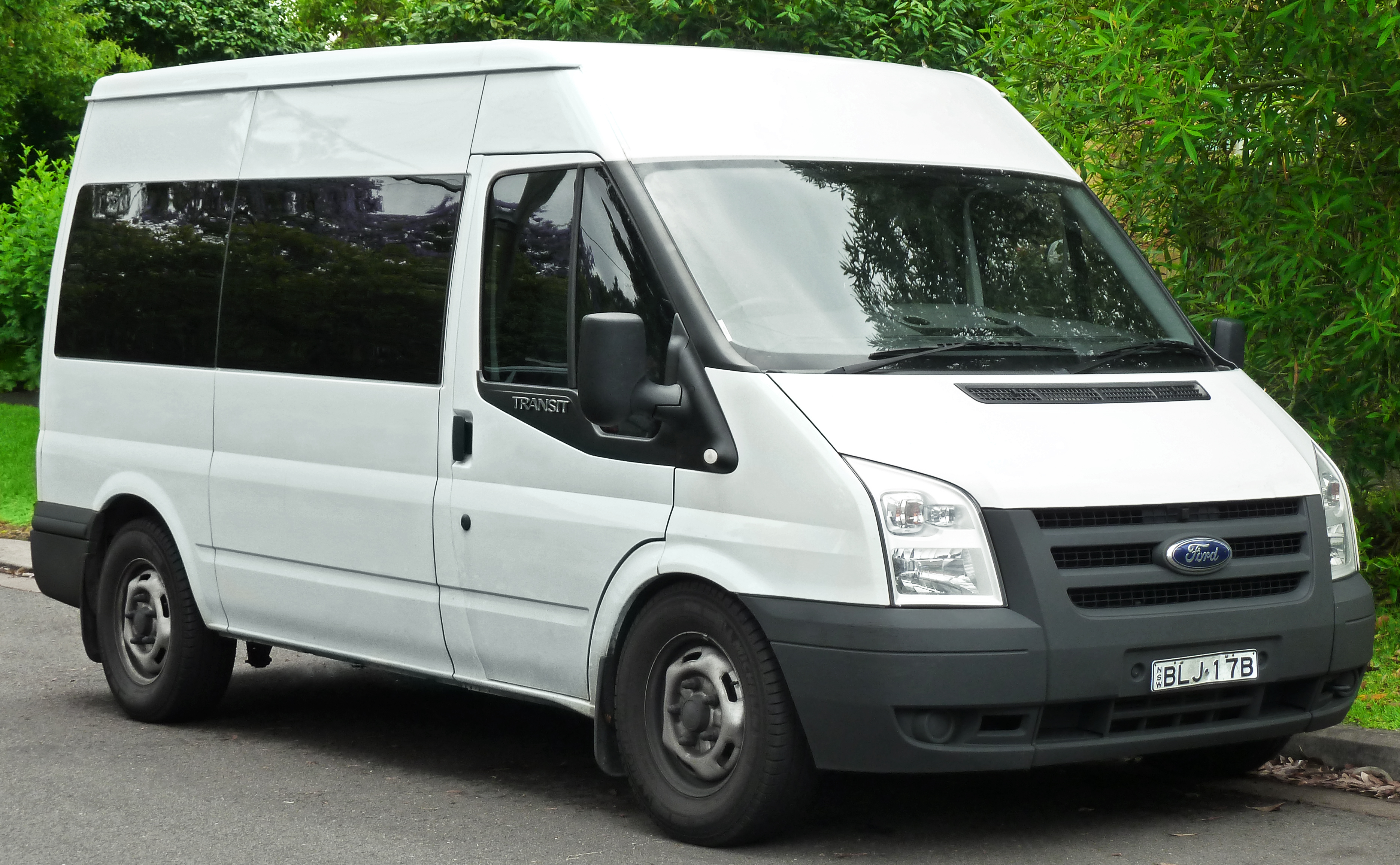 Размер колёс на Ford Transit 2006 Подбор шин на Ford Transit 2006