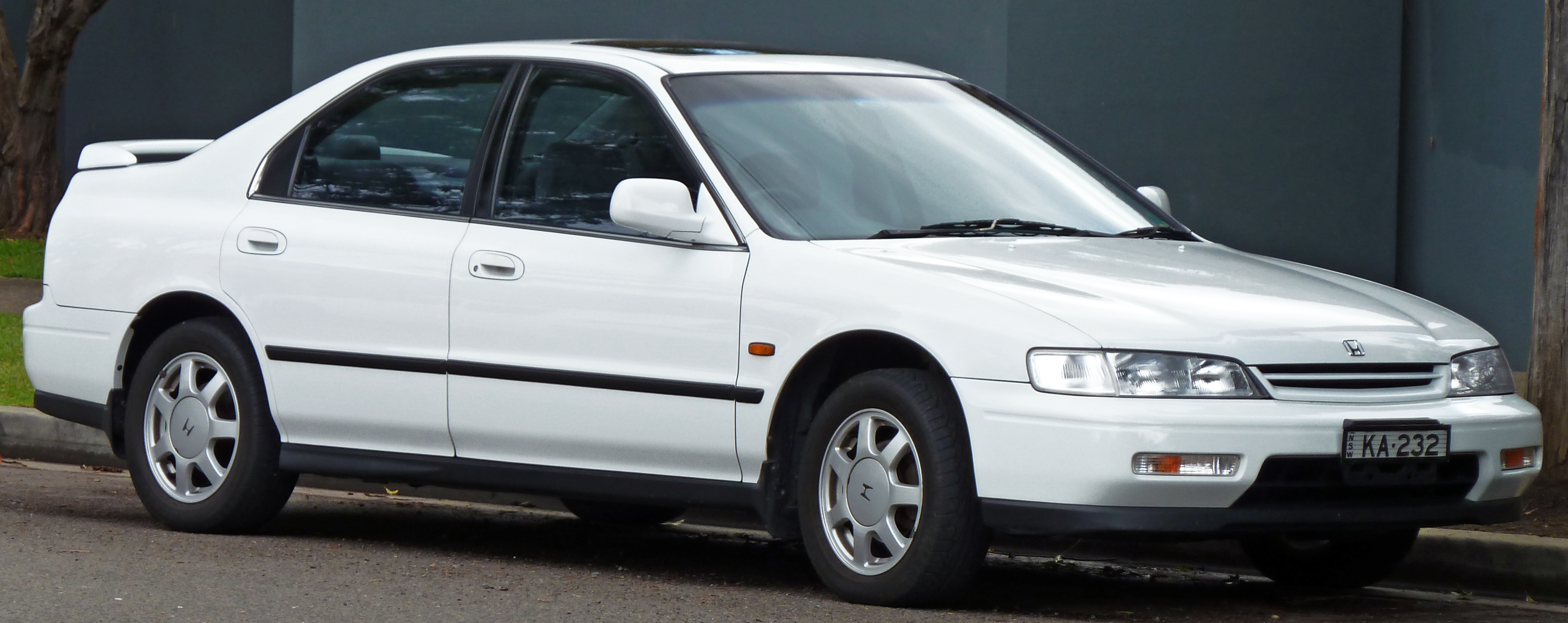 Размер колёс на Honda Accord 1995 Подбор шин на Honda Accord 1995