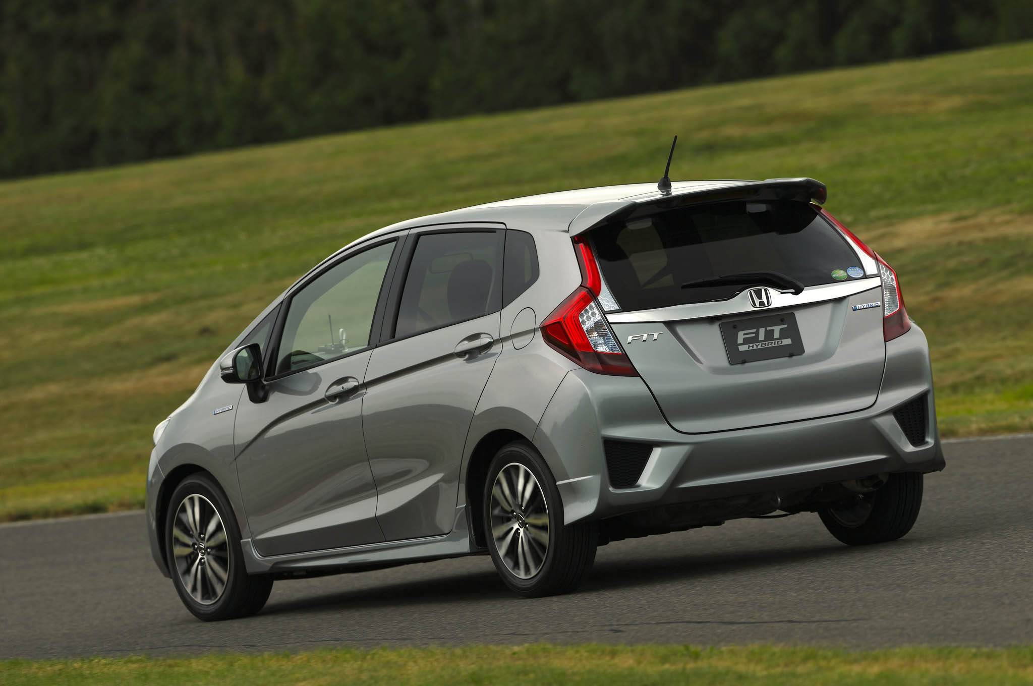 Размер колёс на Honda Fit 2014 Подбор шин на Honda Fit 2014