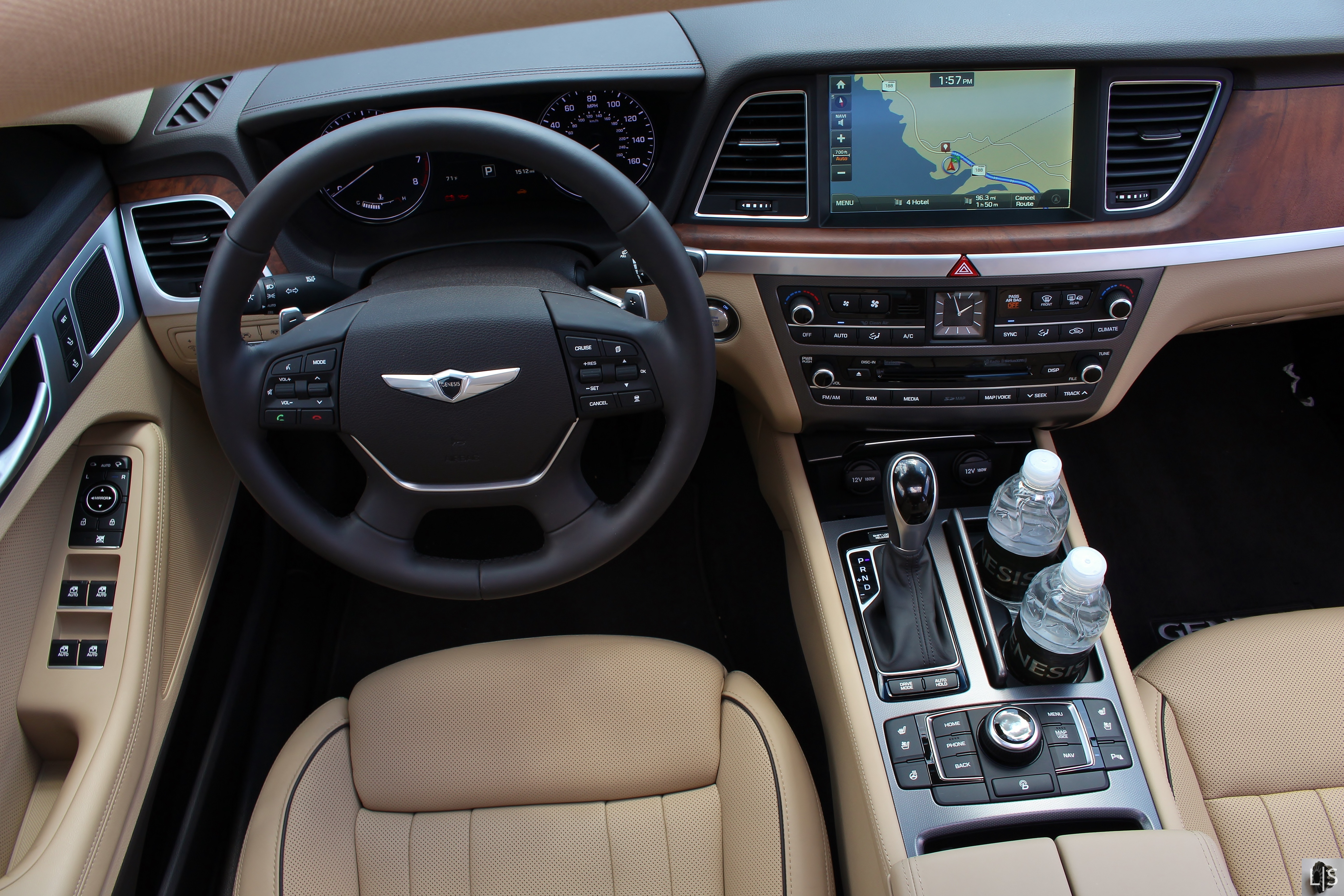 Размер колёс на Hyundai Genesis 2015 Подбор шин на Hyundai Genesis 2015