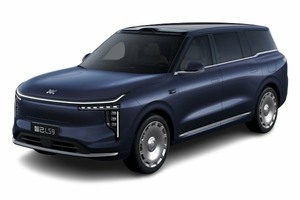 Reifen- und Felgenauswahl für das Fahrzeug IM LS9. Reifen für den IM Reifen- und Felgenauswahl für das Fahrzeug IM LS9. Шины на IM