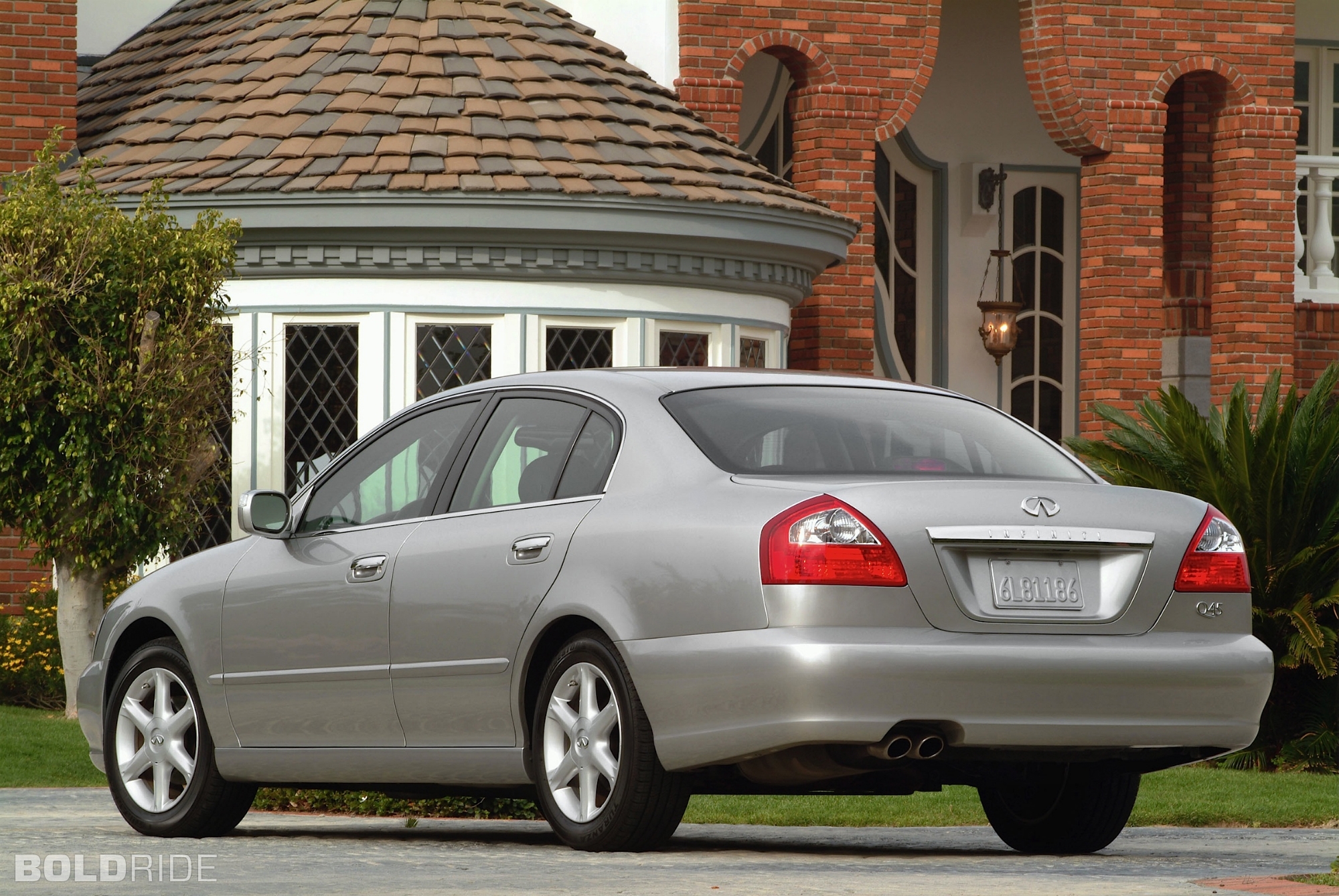 Размер колёс на Infiniti Q45 2004 Подбор шин на Infiniti Q45 2004