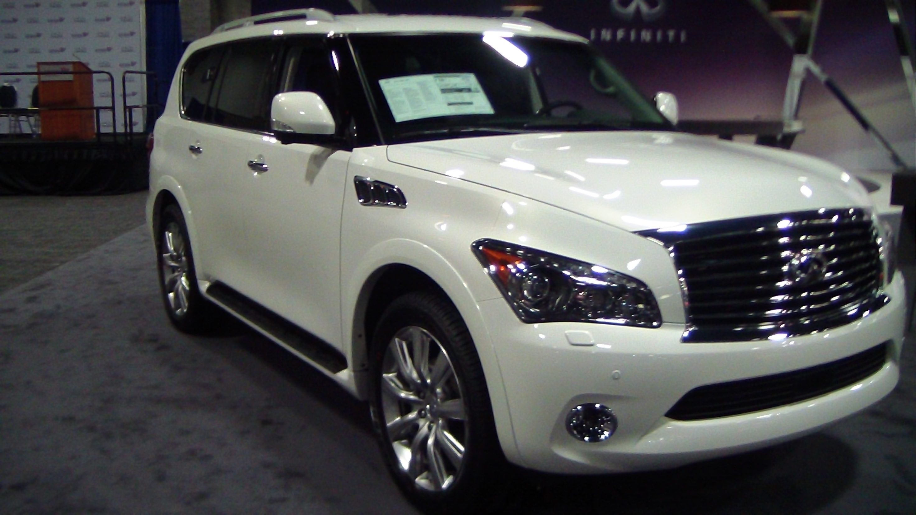 Размер колёс на Infiniti QX56 2013 Подбор шин на Infiniti QX56 2013