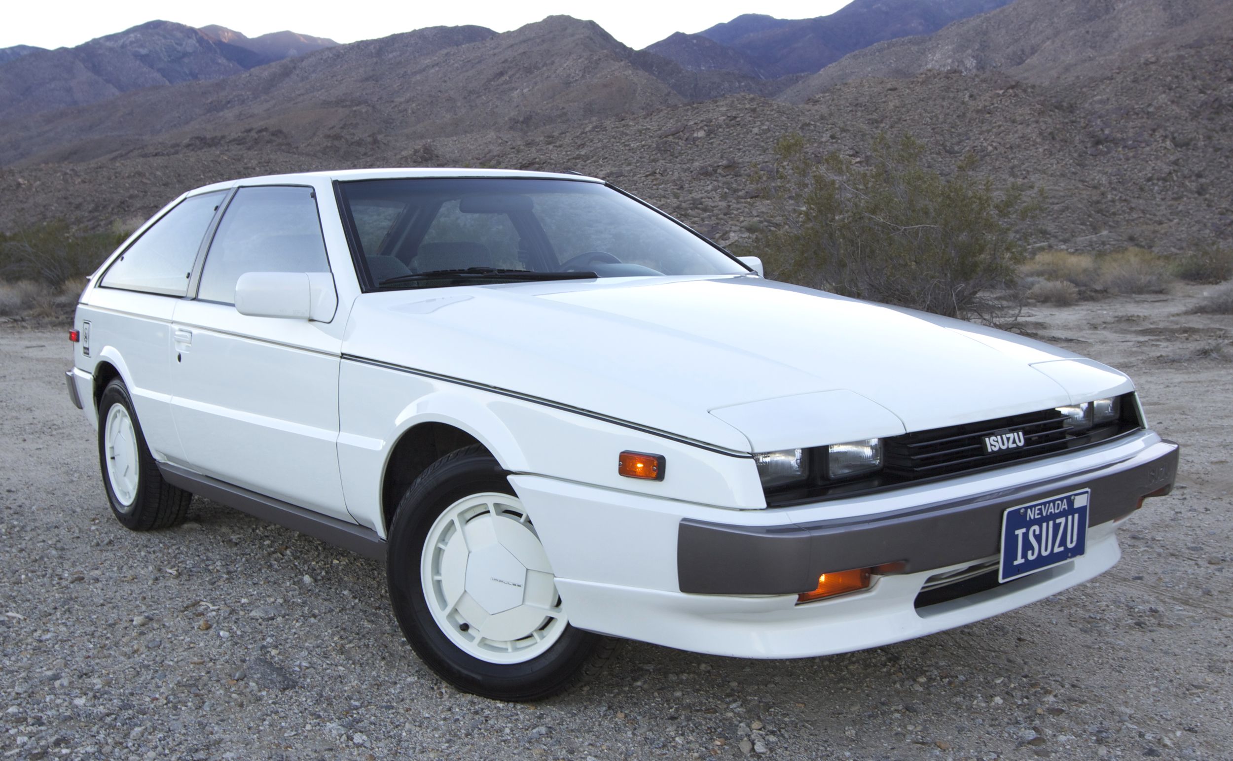 Размер колёс на Isuzu Piazza 1987 Подбор шин на Isuzu Piazza 1987