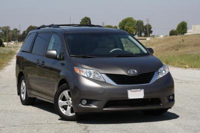 Размер колёс на Toyota Sienna 2013 Подбор шин на Toyota Sienna 2013