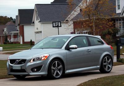 Размер колёс на Volvo C30 2010 Подбор шин на Volvo C30 2010