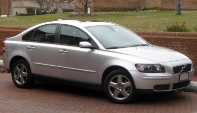 Размер колёс на Volvo V40 2004 Подбор шин на Volvo V40 2004