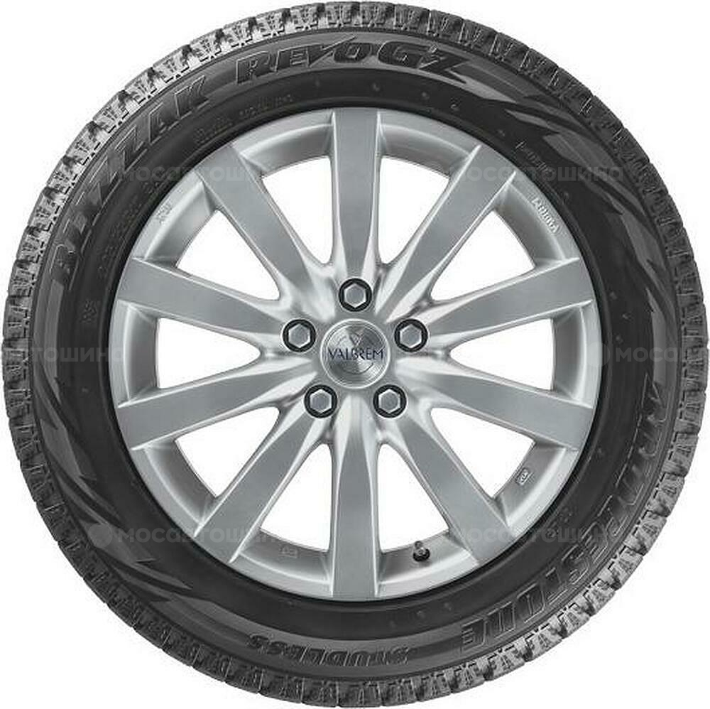 Seitenansicht Bridgestone Blizzak REVO GZ 215/60 R17 96R 