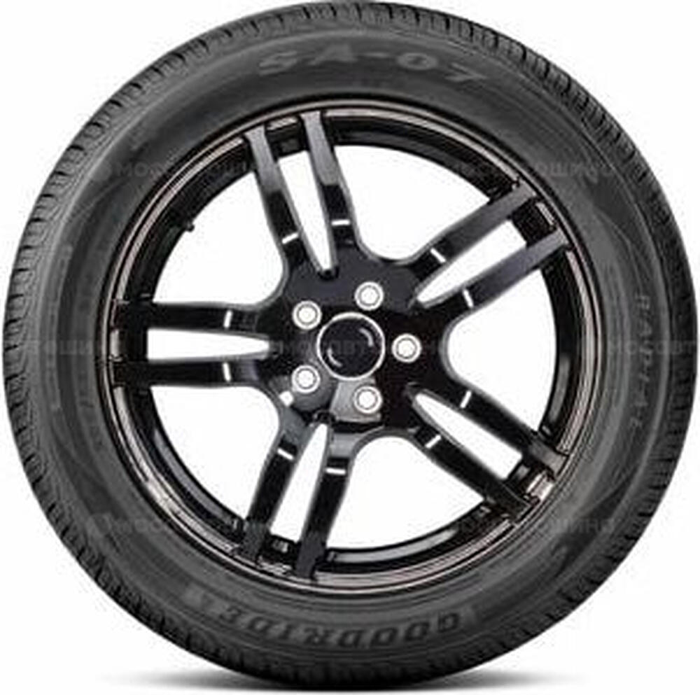 Seitenansicht Goodride SA07 235/50 R18 101W