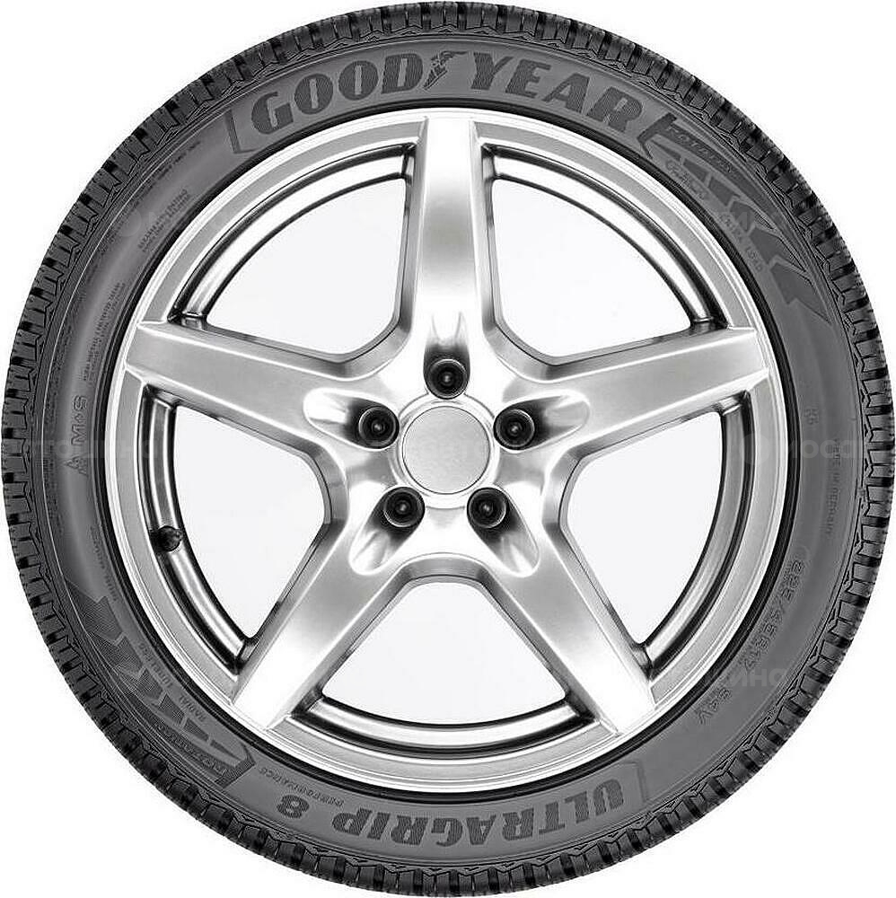 Seitenansicht Goodyear UltraGrip 8 Performance 245/45 R18