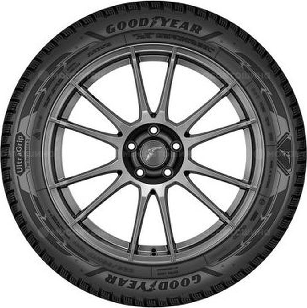 Seitenansicht Goodyear Ultragrip Performance 3 285/30 R19 98W 