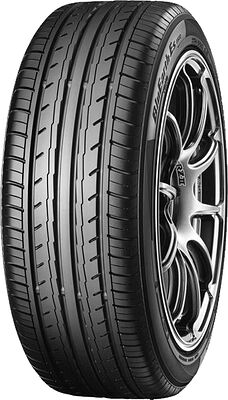 Yokohama Bluearth ES32A 235/45 R17 97V XL