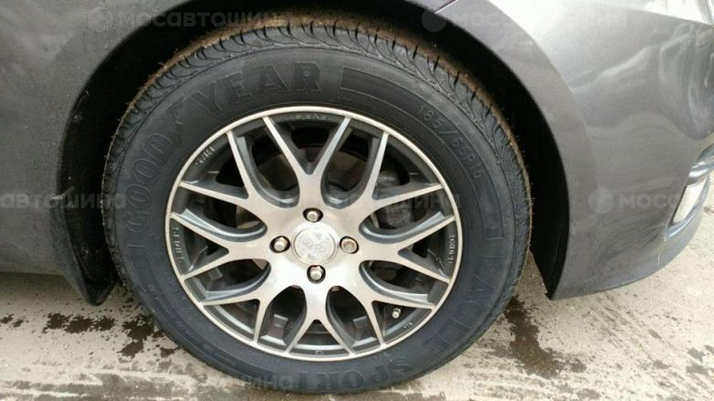 Автомобильные шины Goodyear Eagle Sport на автомобиле   [1399]