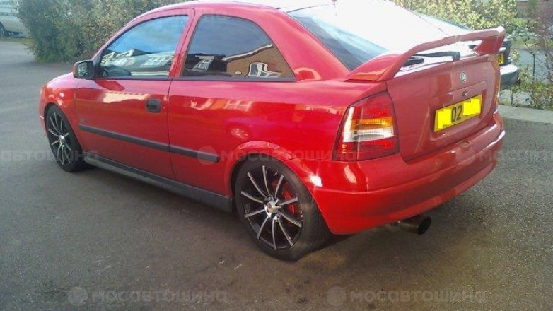 Диски Momo Ten S R17 на автомобиле Opel Astra G [196]