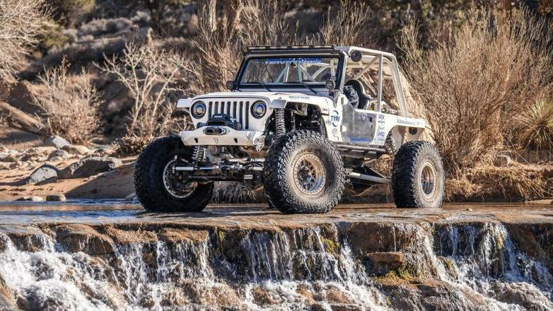 Автомобильные шины Venom Power Swampthing M/T 40X13.50R17L [2827]
