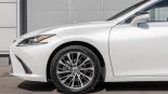 Felgen   am Fahrzeug  lexus es