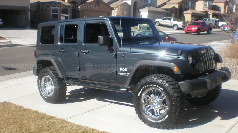 Автомобильные шины BFGoodrich Mud-Terrain T/A на автомобиле Wrangler [1335]